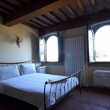 Historical Palace In The Heart Of Tuscany Apartment Lastra a Signa Bagian luar foto